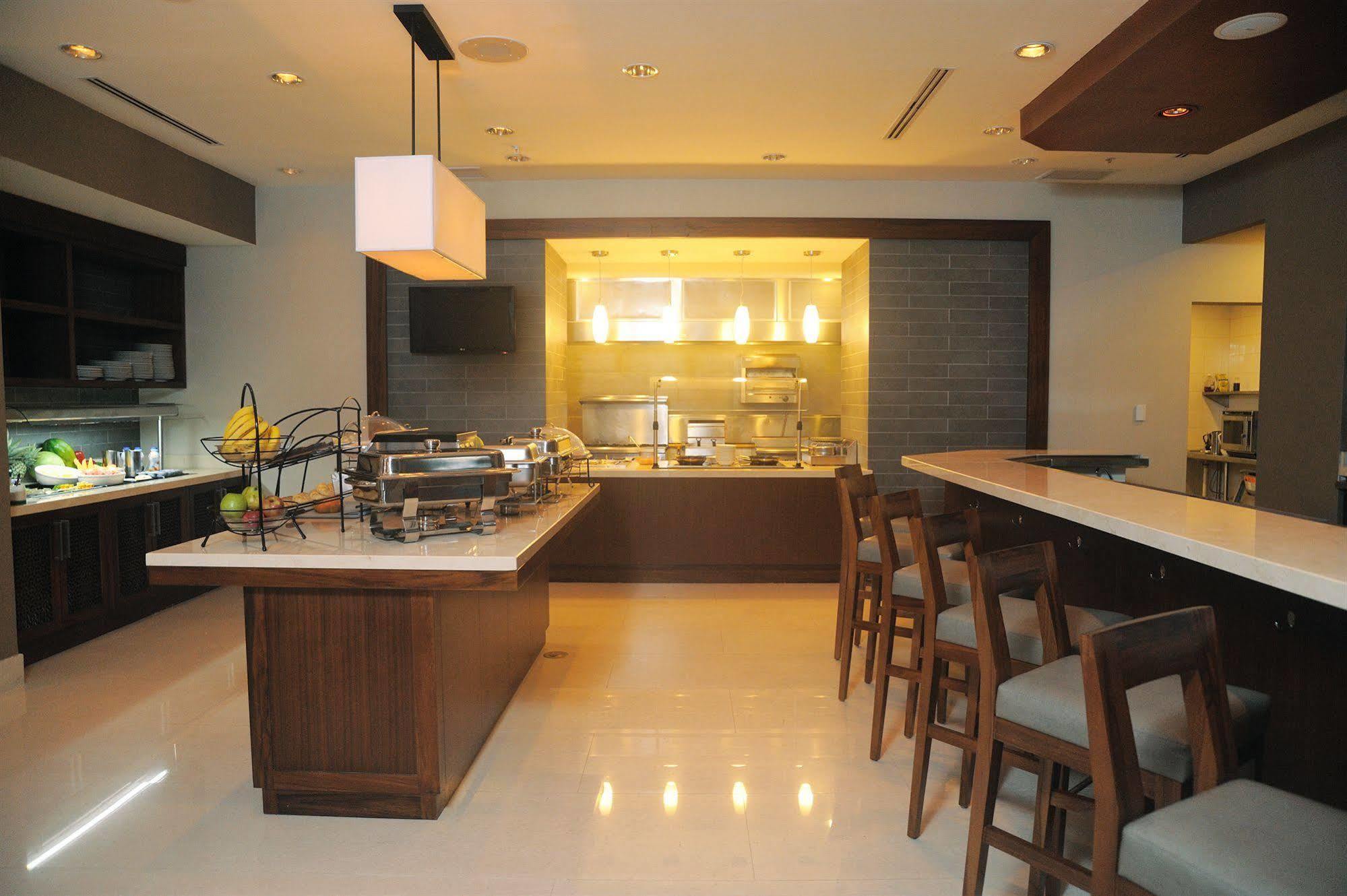 Hilton Garden Inn Panama City Downtown, Panama Exteriér fotografie